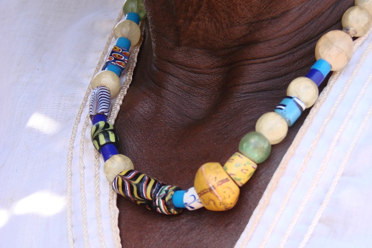 Benin_local_market_2010_details_trade_beads.jpg (142.3 KB)