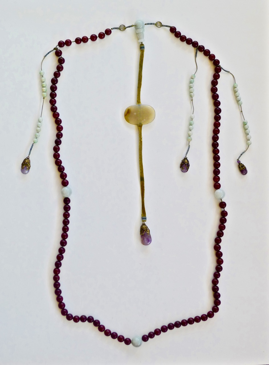 Qing_court_necklace.jpg (151.2 KB)