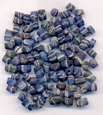 blueglassbeads1_(359x400).jpg (139.5 KB)